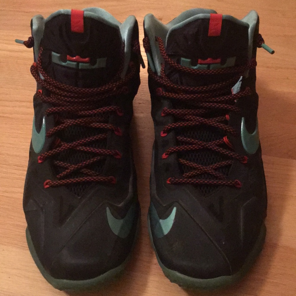 Nike Lebron XI